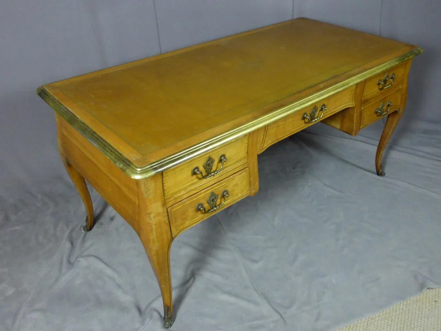 LOUIS XV STYLE DESK