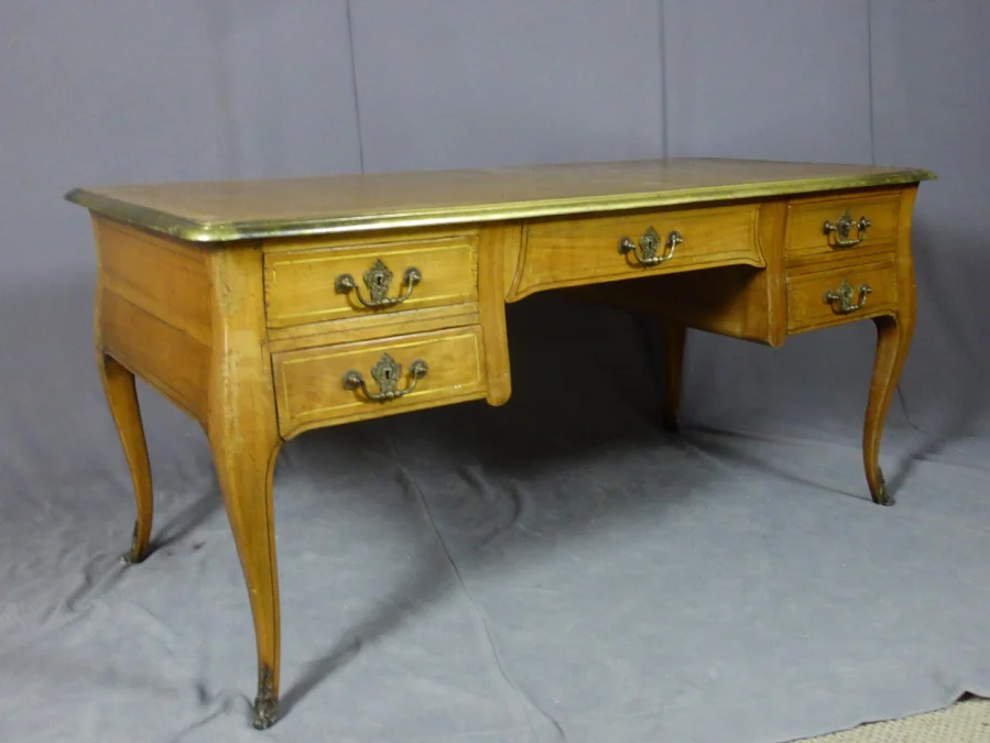 LOUIS XV STYLE DESK