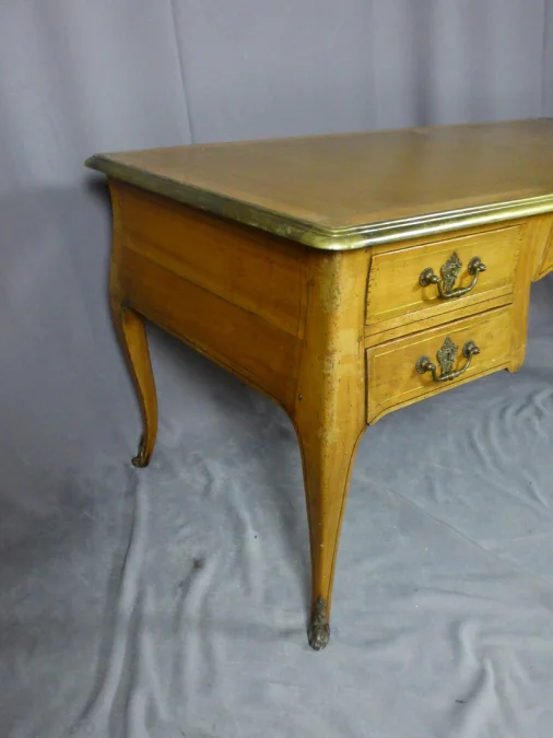 LOUIS XV STYLE DESK