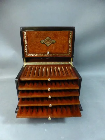 CIGAR BOX