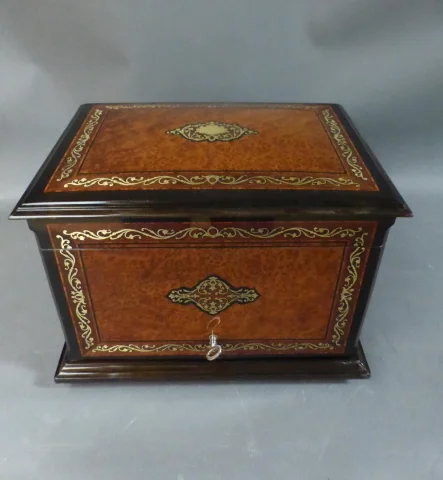 CIGAR BOX