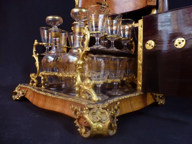 DECANTER BOX