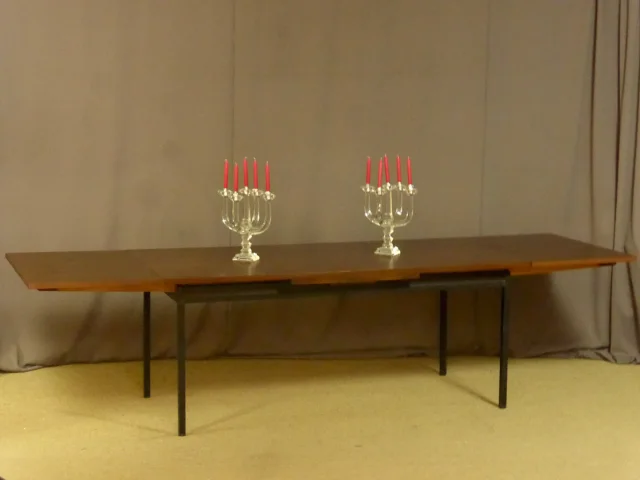 VINTAGE EXTENDING TABLE