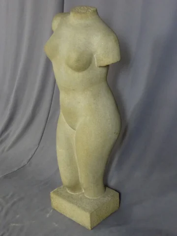 Sculpture En Pierre Signée Tajana André