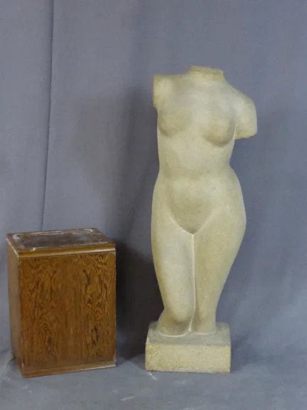 Sculpture En Pierre Signée Tajana André