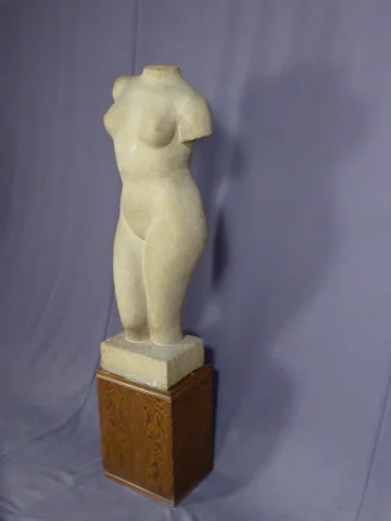 Sculpture En Pierre Signée Tajana André