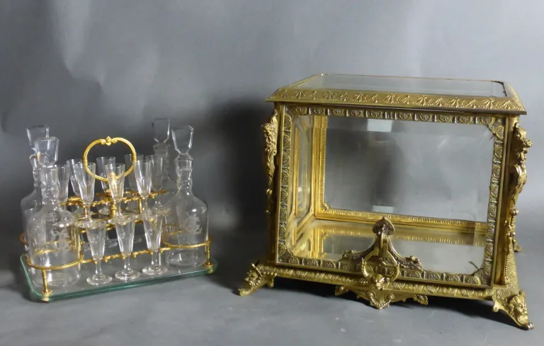 Cave à Liqueurs En Bronze Doré XIX