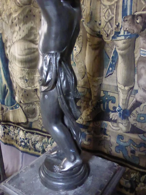 PAAR GUSSEISERNE STATUEN
