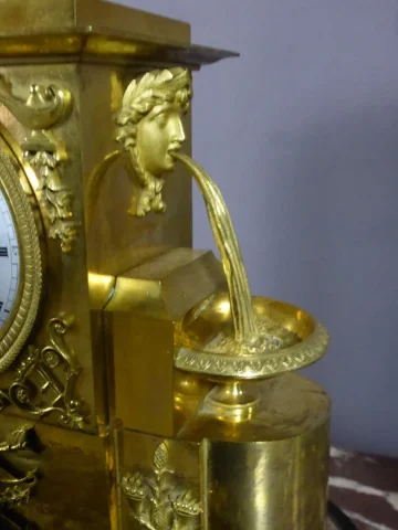 Pendule En Bronze Doré début XIX