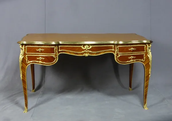 Bureau Louis XV en marqueterie