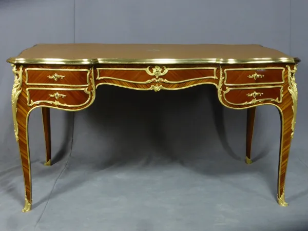 Bureau Louis XV en marqueterie