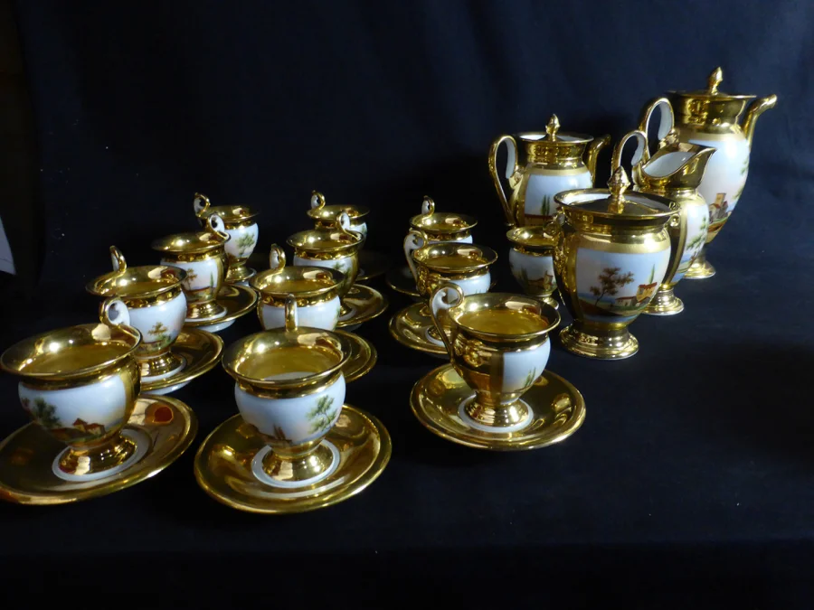 Service à café et thé en porcelaine XIX