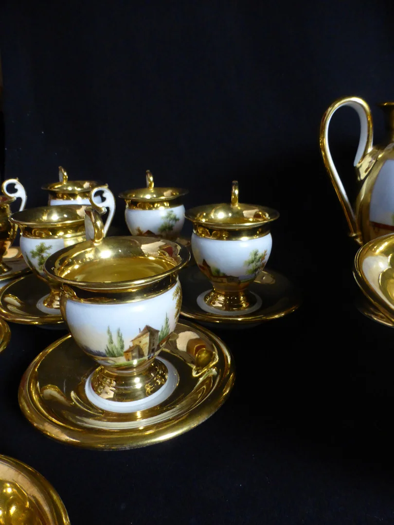 Service à café et thé en porcelaine XIX
