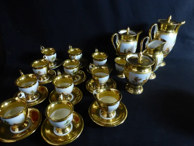 Service à café et thé en porcelaine XIX