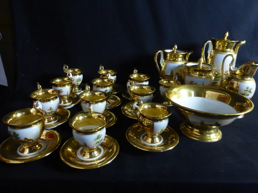 Service à café et thé en porcelaine XIX