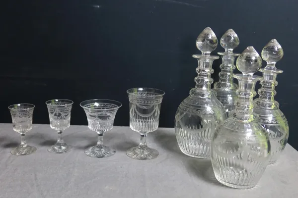 Service de verres cristal Baccarat 51 pièces
