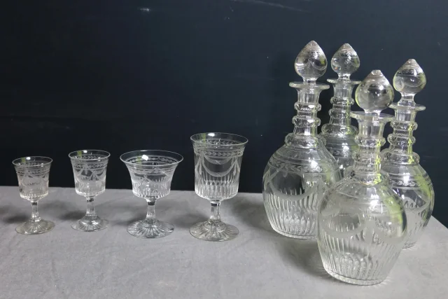 BACCARAT GLASS SERVICE