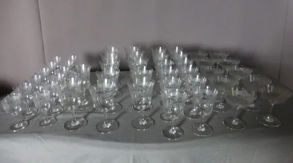 Service de verres cristal Baccarat 51 pièces
