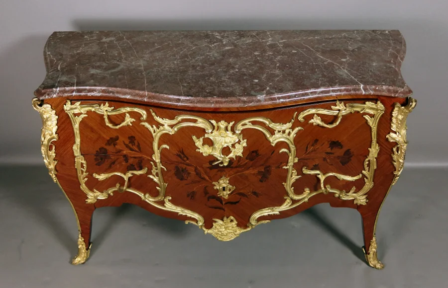 Grande commode Louis XV époque XIX
