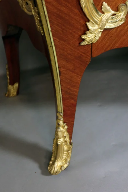 Grande commode Louis XV époque XIX