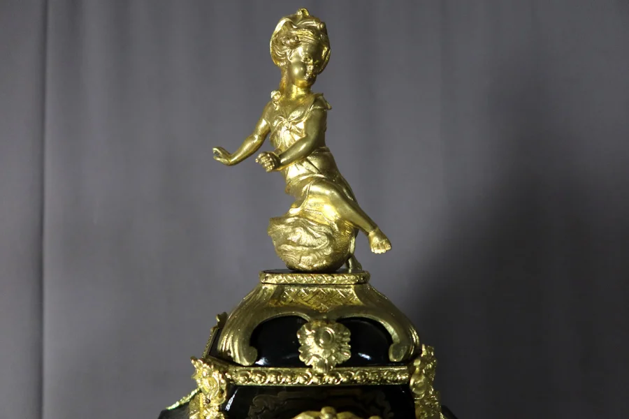 19th CENTURY CLOCK