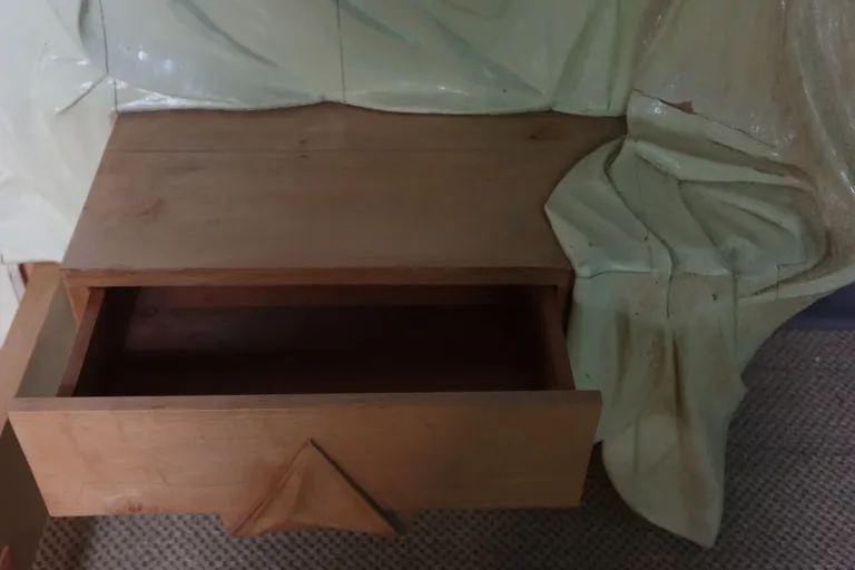 UITSTEKEND BED