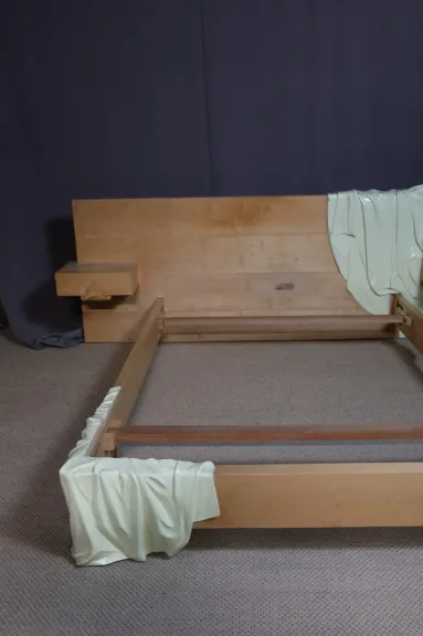 UITSTEKEND BED