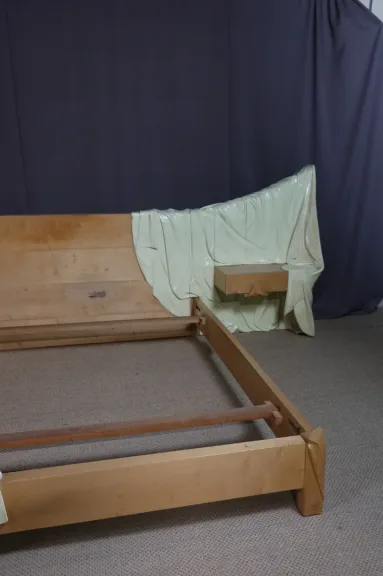 UITSTEKEND BED