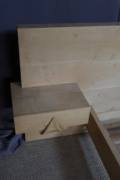 UITSTEKEND BED