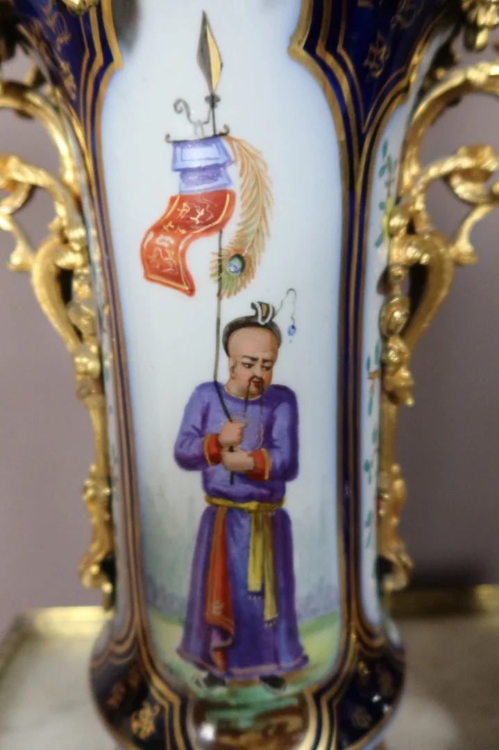 "Paire De Lampes En Porcelaine Et Bronze Doré XIX"