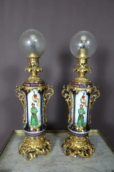 PAIR OF 19th CENTURY LAMPS