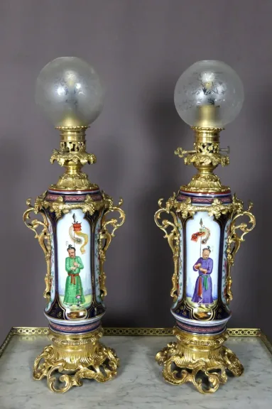 PAIR OF 19th CENTURY LAMPS