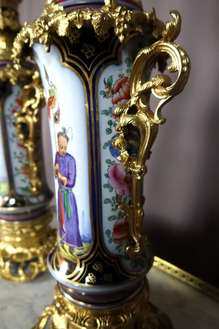 "Paire De Lampes En Porcelaine Et Bronze Doré XIX"