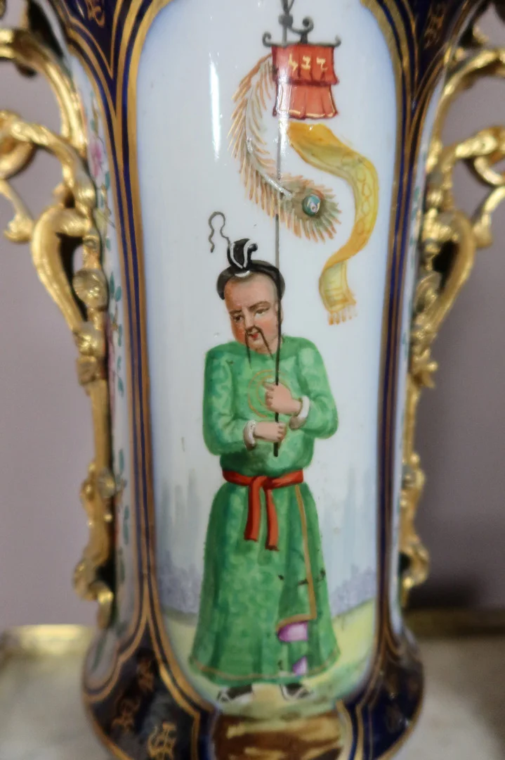 "Paire De Lampes En Porcelaine Et Bronze Doré XIX"