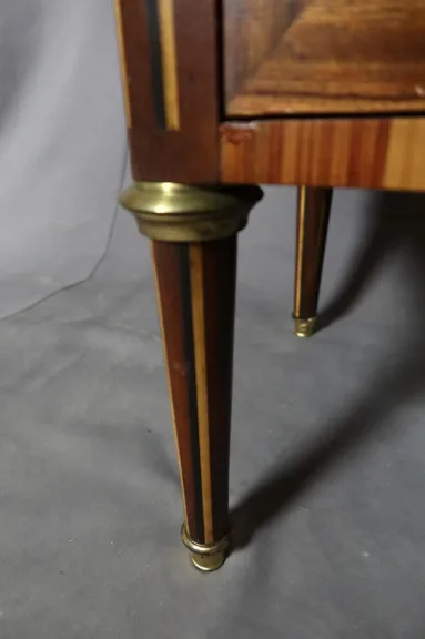 LOUIS XVI STYLE CHEST OF DRAWERS