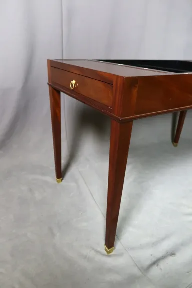 KARTENTISCH IM LOUIS XVI-STIL