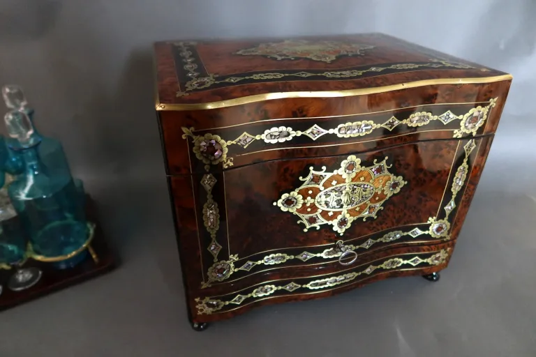 NAPOLEON III PERIODE KASTENKASSETTE