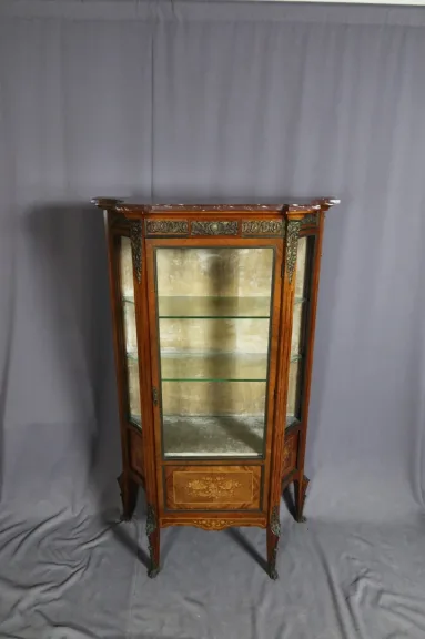 VITRINE