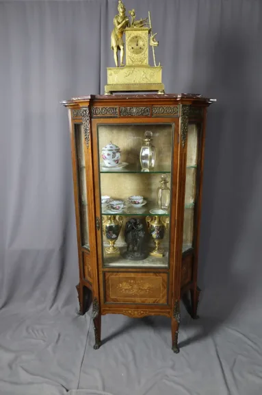 VITRINE