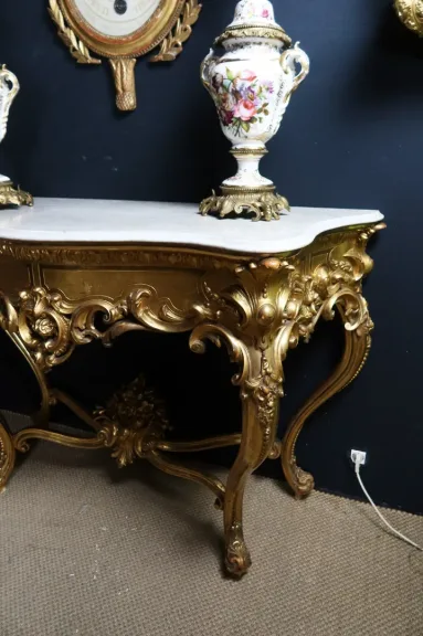 KONSOLTISCH IM LOUIS XV-STIL