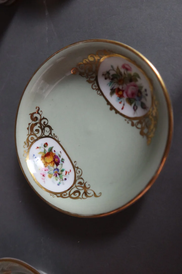 "Service à thé ou Café En Porcelaine XIX"