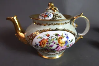 "Service à thé ou Café En Porcelaine XIX"