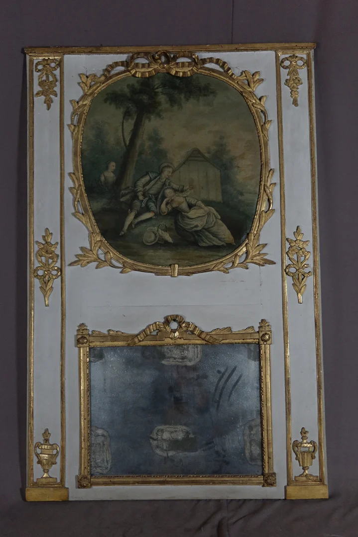 18th CENTURY TRUMEAU MIRROR