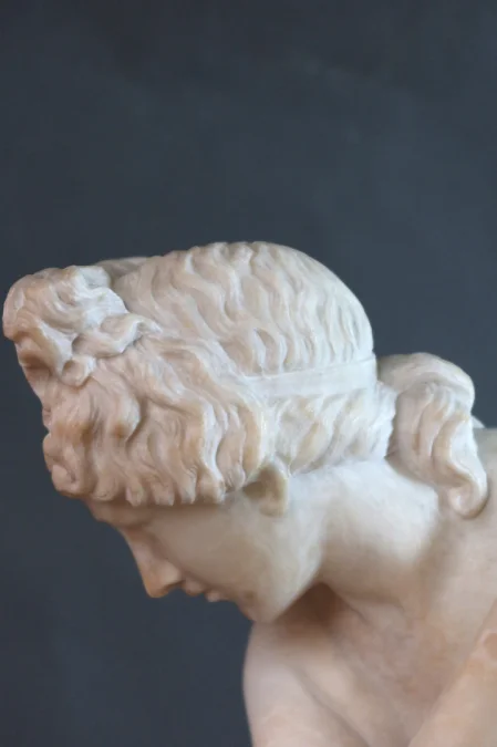 ALABASTER-SKULPTUR