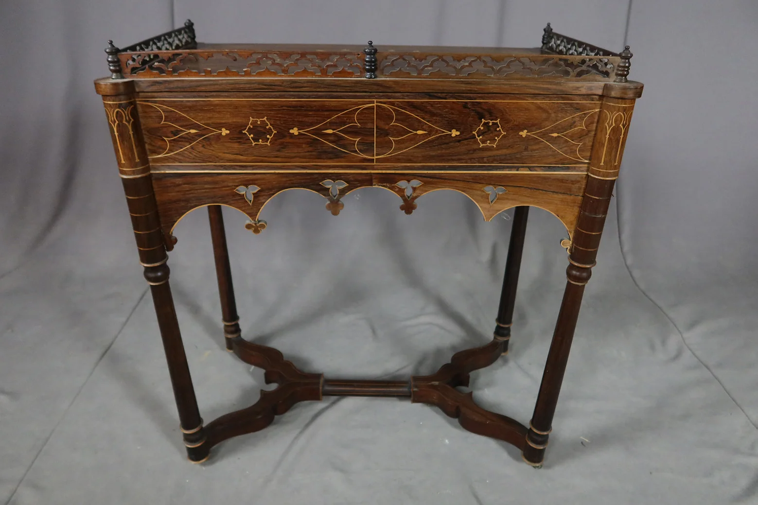 MESA ESTILO CHARLES X