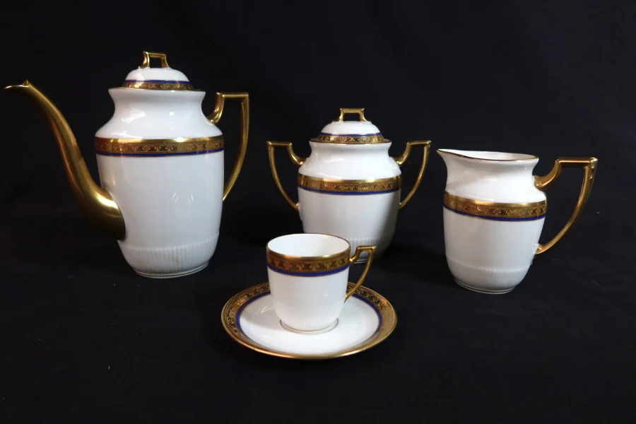 "Service à Café En Porcelaine De Limoges"