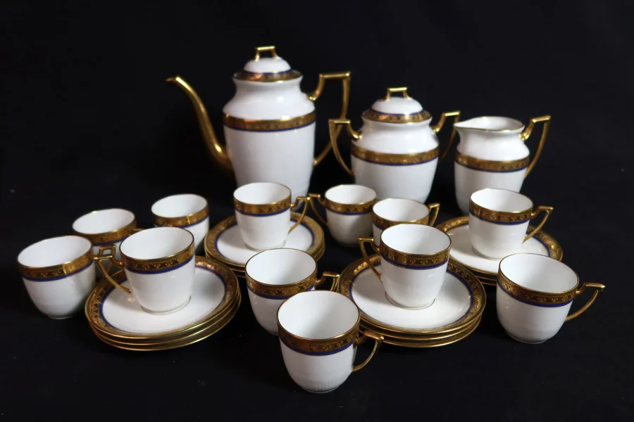 "Service à Café En Porcelaine De Limoges"