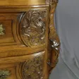 Commode mazarine en noyer XVIII