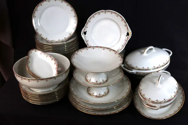 "Service De Table En Porcelaine 57 Pièces"