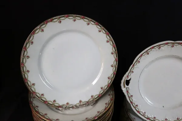 "Service De Table En Porcelaine 57 Pièces"